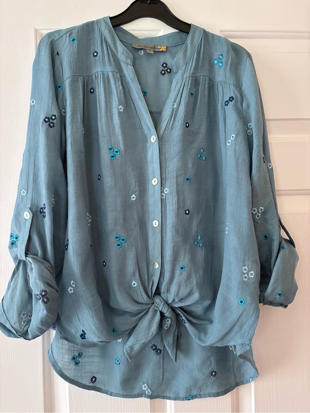 Figueroa & Flower Blue Floral Top for Women small size